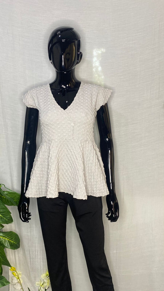 Imported Textured Peplum Top – Elegant Short Sleeve V-Neck Women’s Top